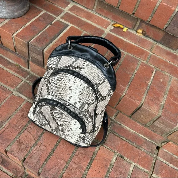 Patricia Nash Python Collection Backpack. - Picture 3 of 8
